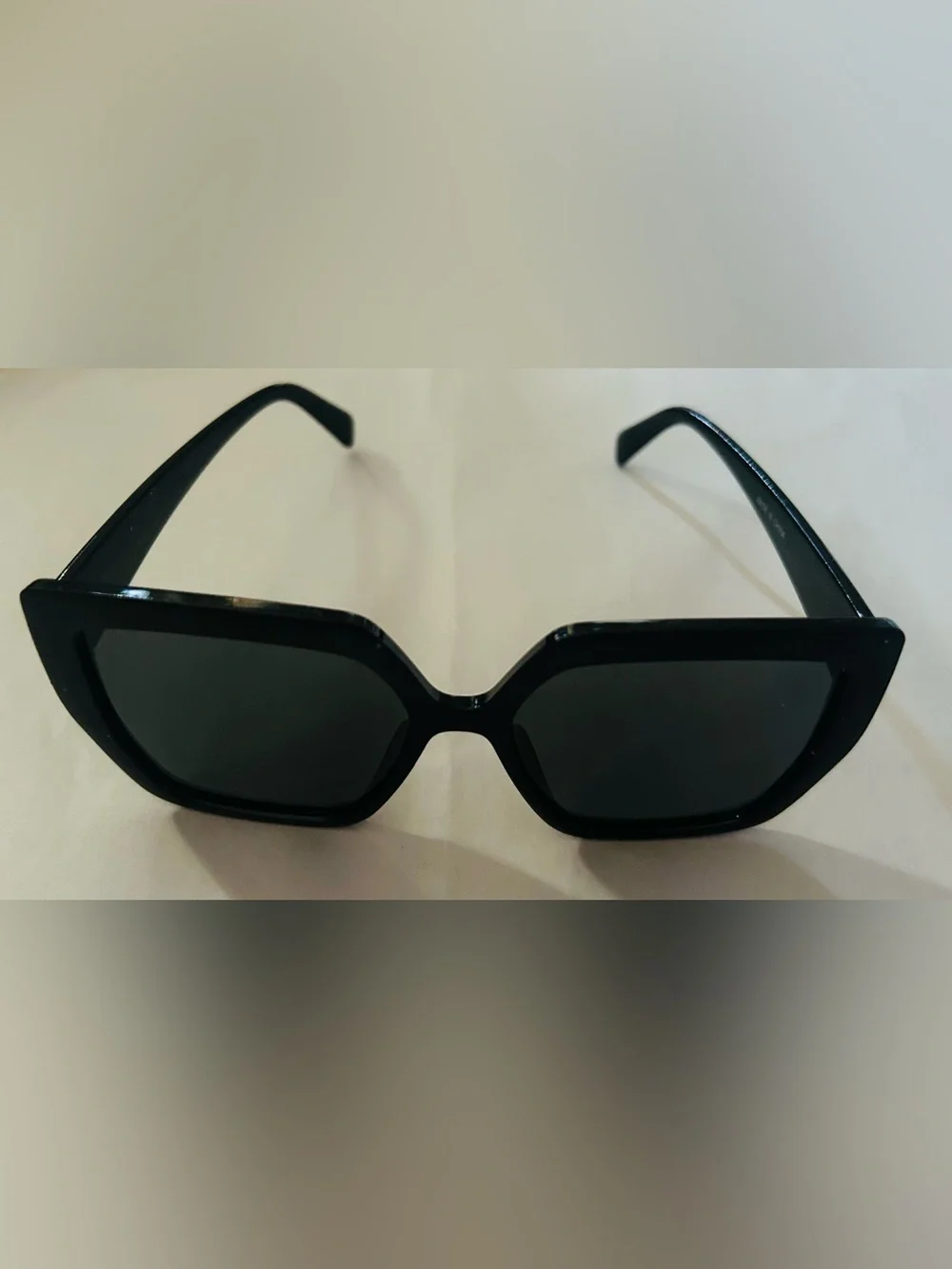 New Large Women’s Sunglasses Black Frames